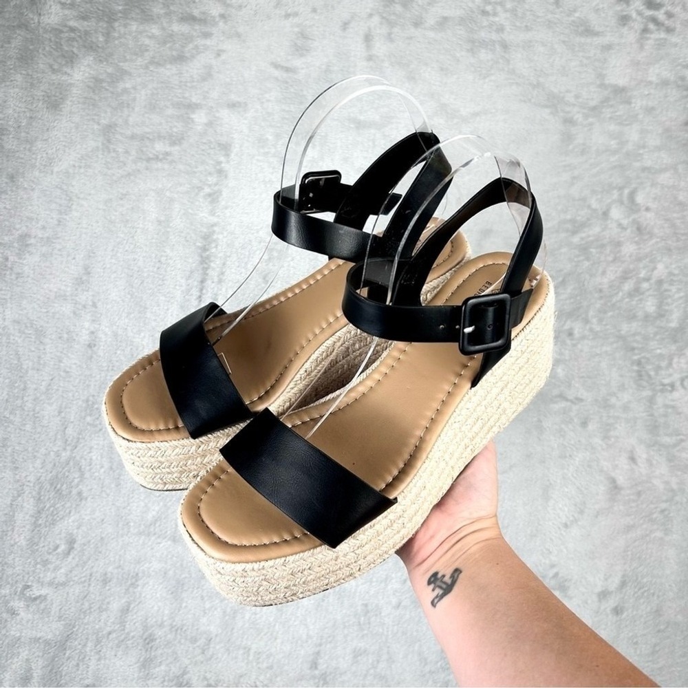 Call It Spring Memphis Vegan Platform Sandals Women's 7.5 Coastal Vacation Y2K